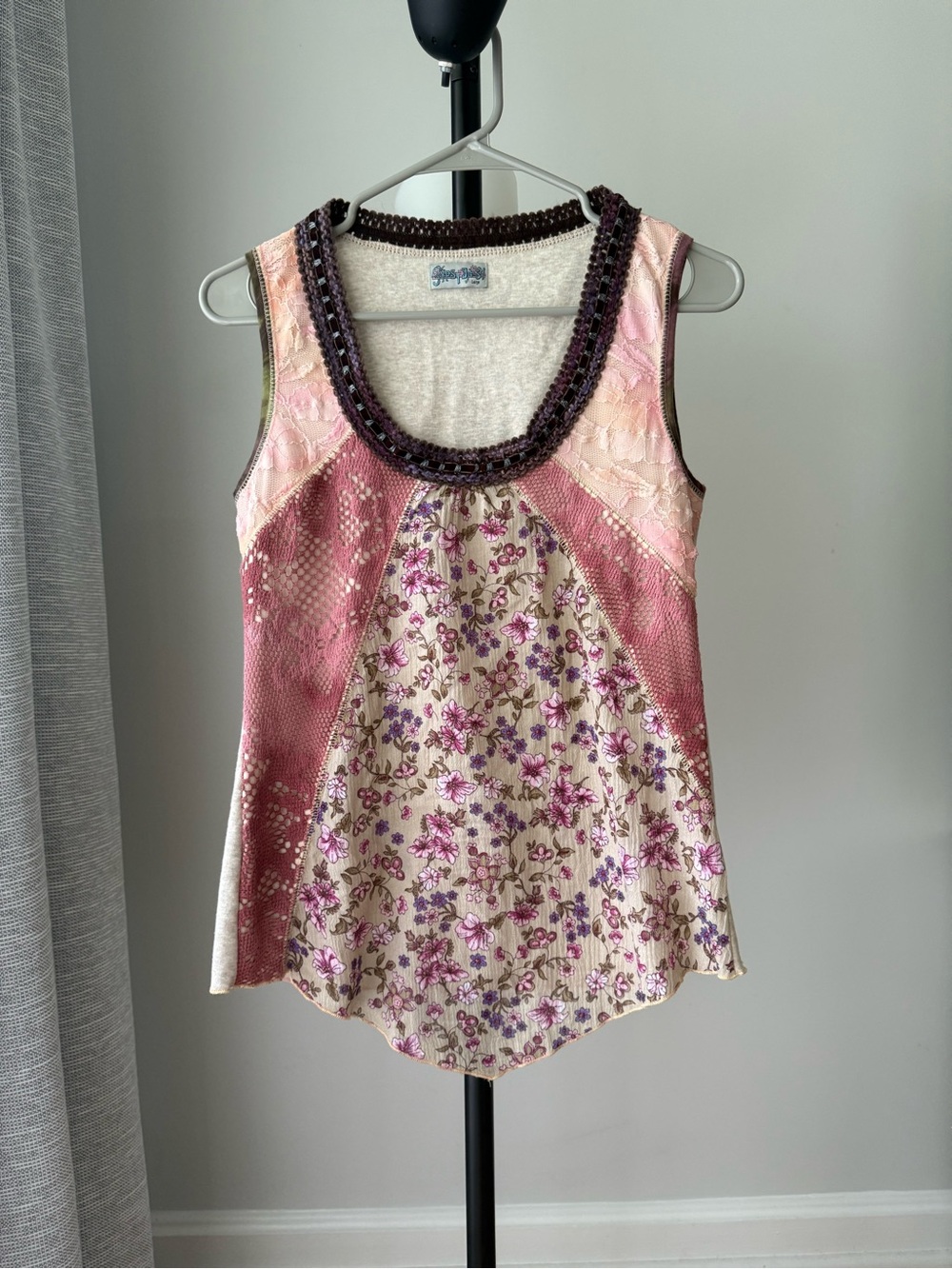 Gypsy Daisy Tank Top Women’s L Floral Lace Crochet Beaded Boho Sleeveless